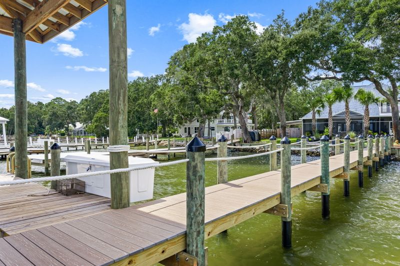Pier & Dock