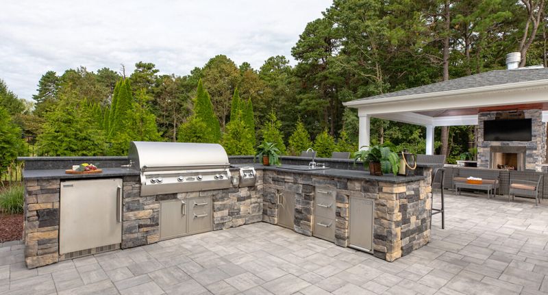 Outdoor Kitchen Construction