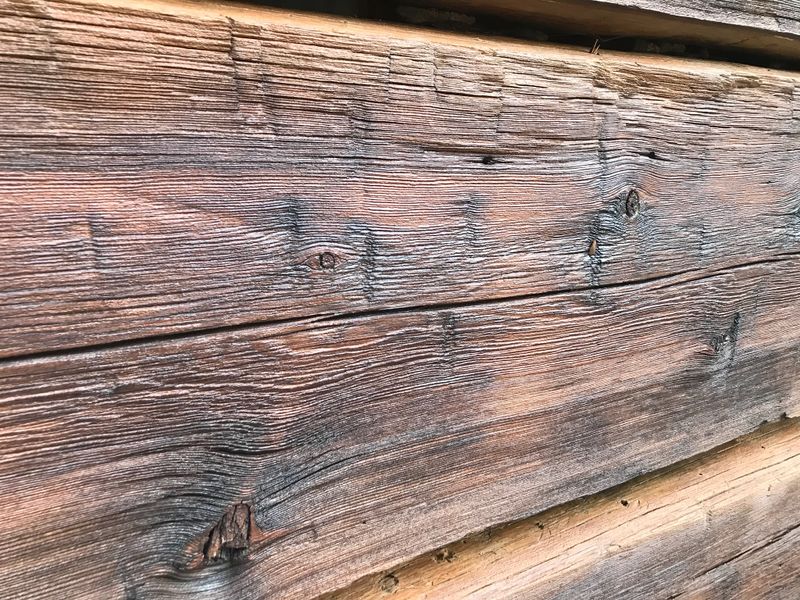 Log Homes Refinishing