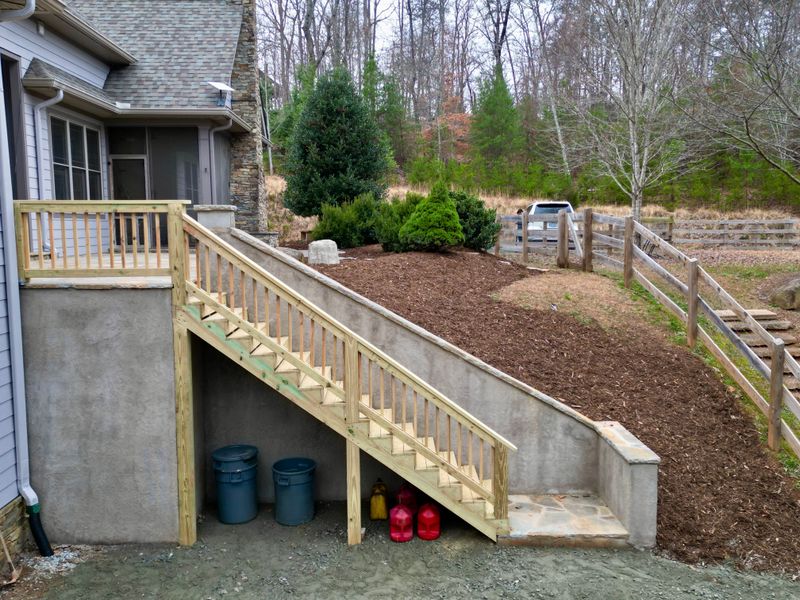 Deck Building & Staining