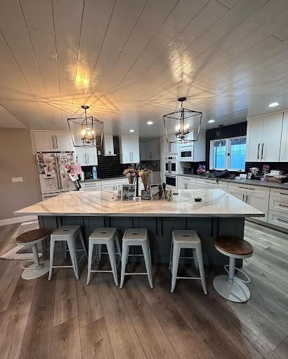 Kitchen and Cabinet Refinishing
