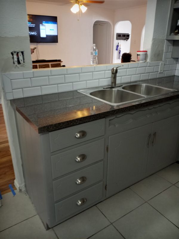 Kitchen Backsplash Installation