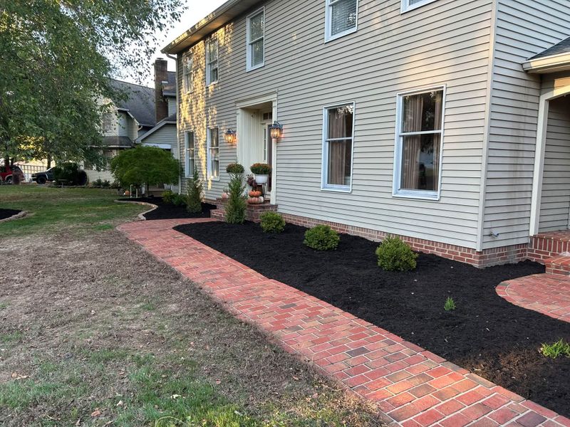 Rock & Mulch Installation