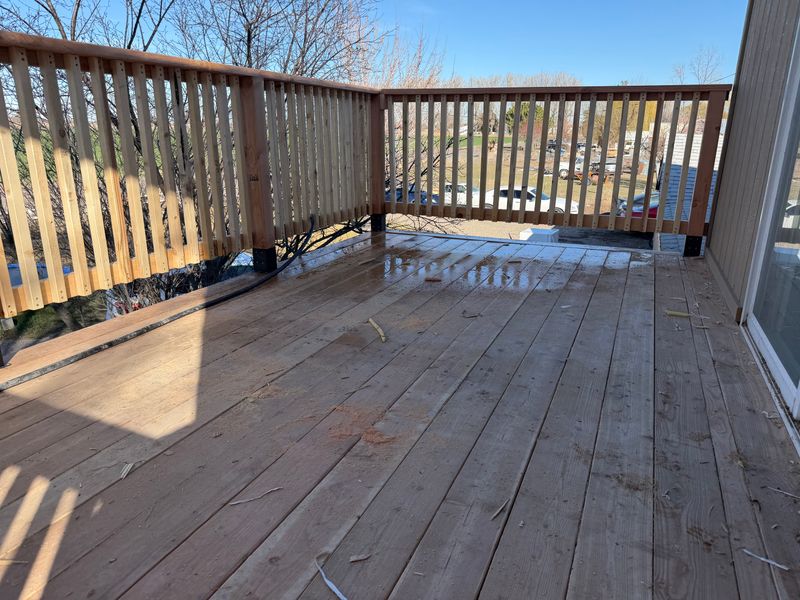 Custom decks & handrails