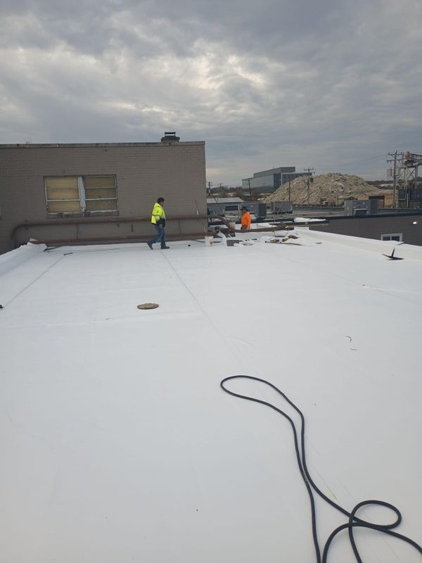 TPO Flat roof installation 
