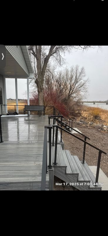 Custom decks & handrails