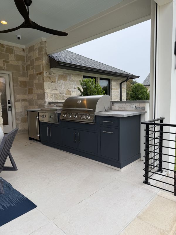 Outdoor Kitchen
