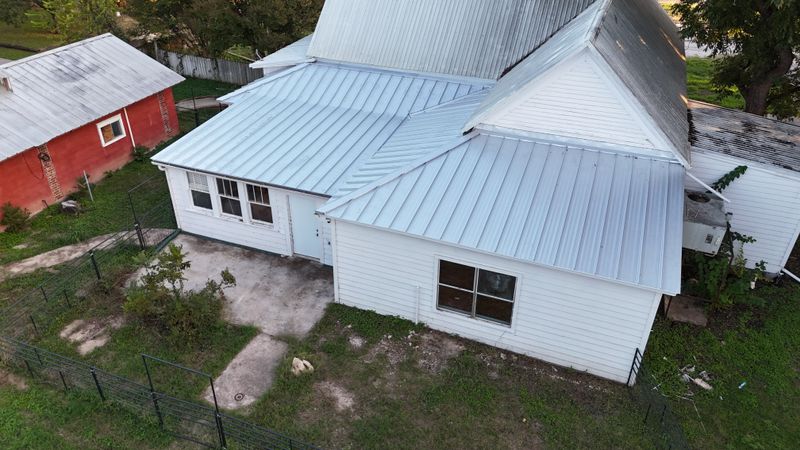 Metal roofs 