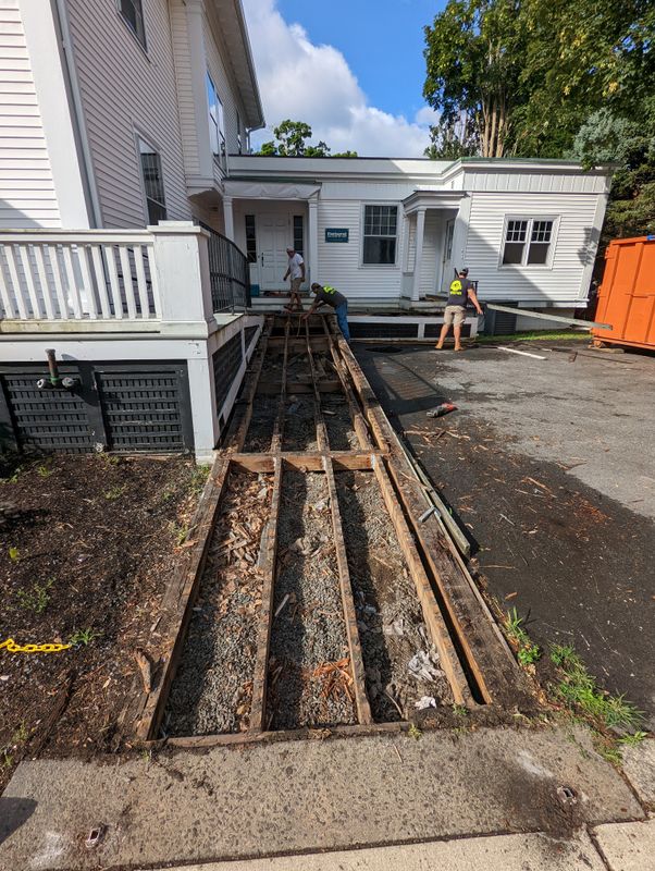 EXTERIOR CARPENTRY & DECKS (SELECT RENOVATIONS)