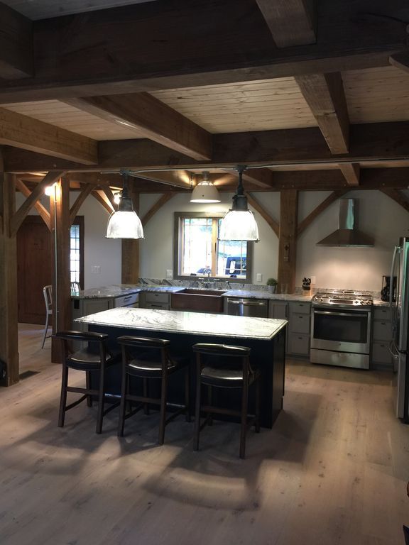 Kitchens & Cabinets