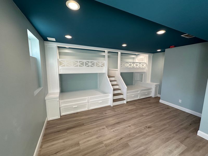 Innovative Custom Bunk Bed Design: Maximizing Sleeping Space and Storage Solutions in Town and Country, MO