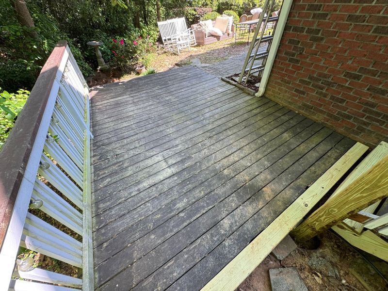 Roof and Gutter Cleaning gallery