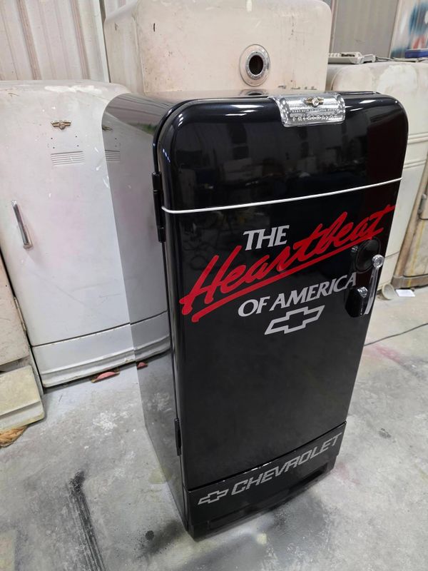 Vintage refrigerator restoration