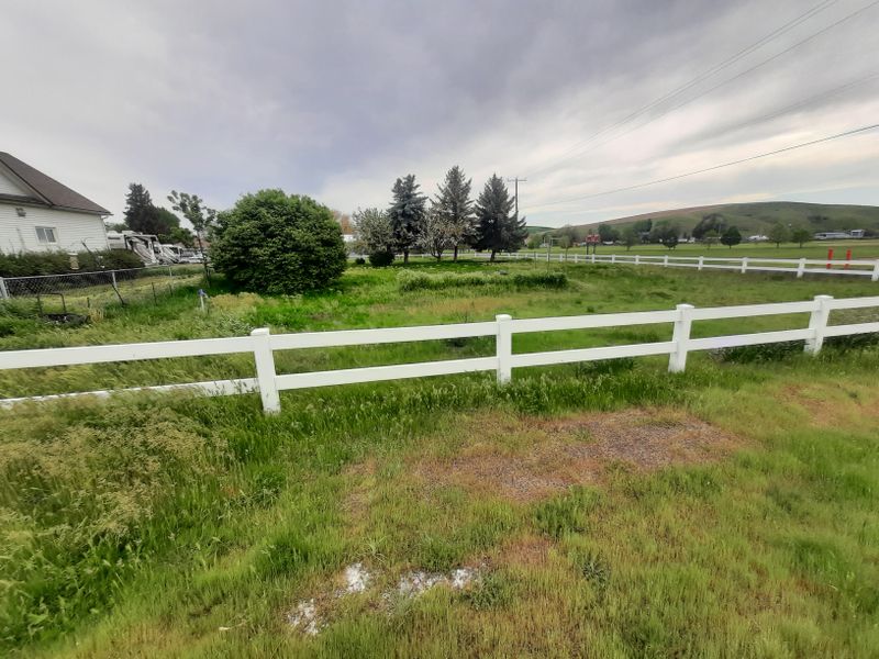 Vinyl Fencing