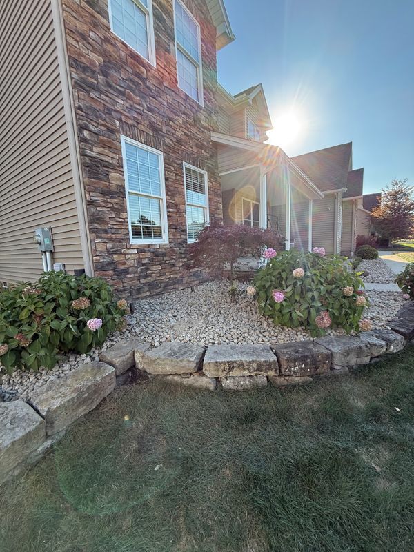 Natural Stone Hardscape