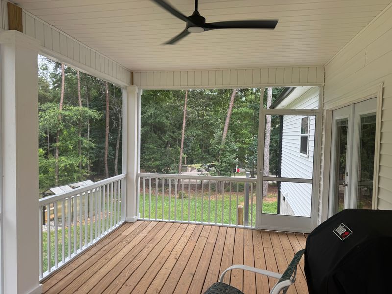 Transform Your Outdoor Space with Greenville's Premier Screen Enclosures