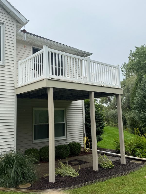 Melton Deck