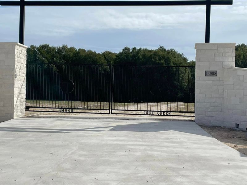 Gate Installation and Repair