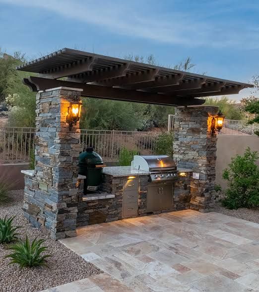 Outdoor Kitchen