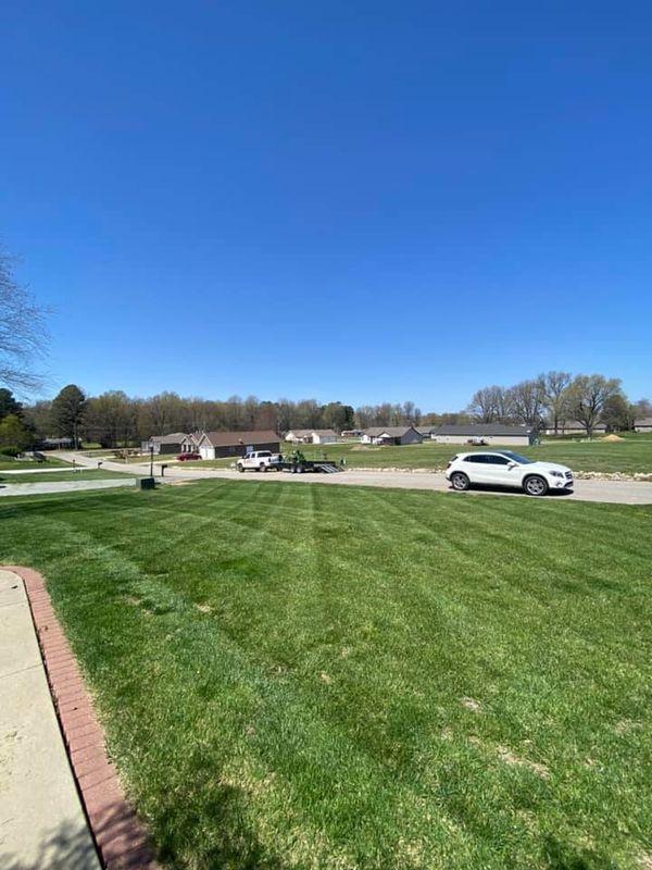 Lawn Maintenance gallery