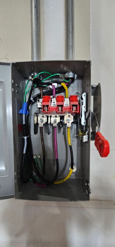 Circuit Breaker Installation and Repair