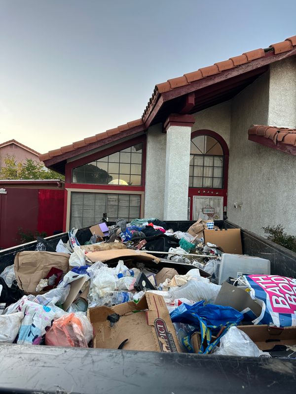 Restoring Space and Order: Expert Junk Removal in Palmdale