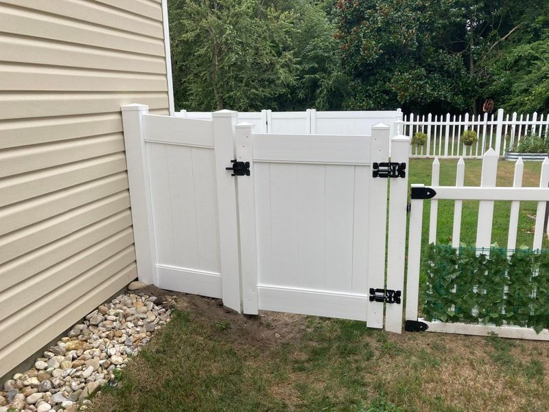 Vinyl Fencing