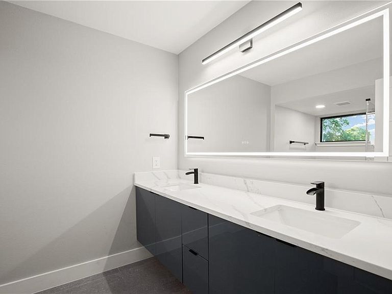Kitchen & Bathroom Remodeling
