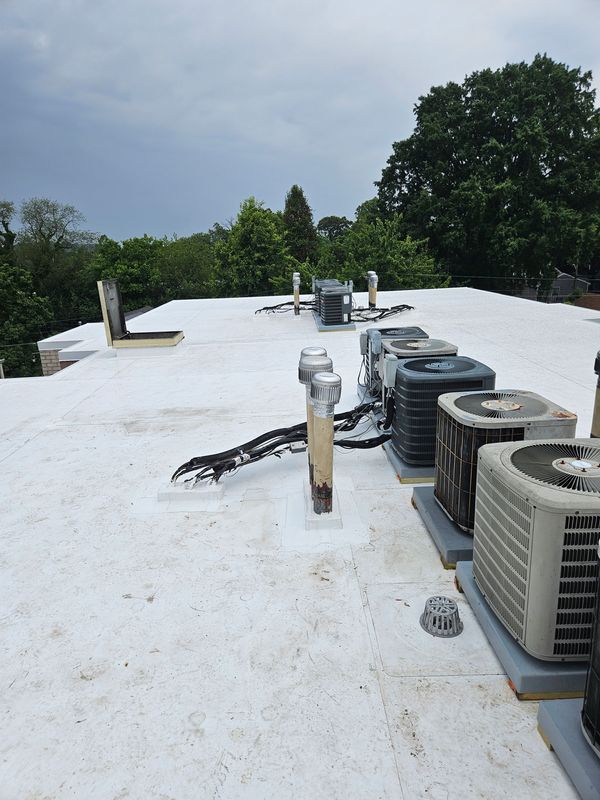 TPO Flat roof installation 