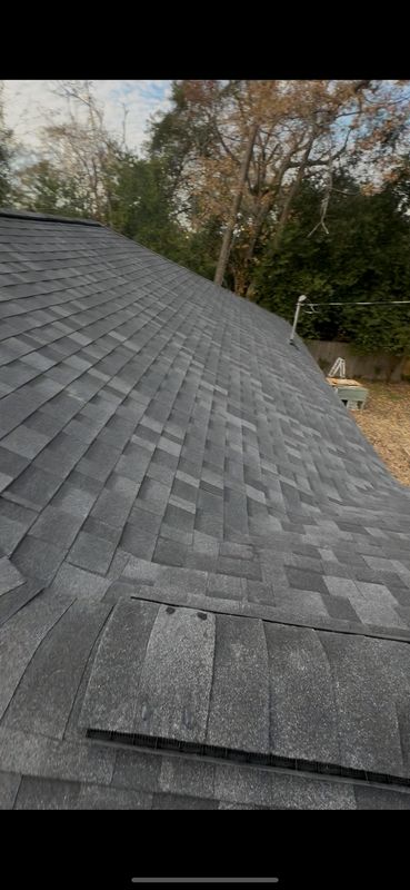 "Swift & Seamless: One-Day Roof Transformation by Eubanks Home Improvements"