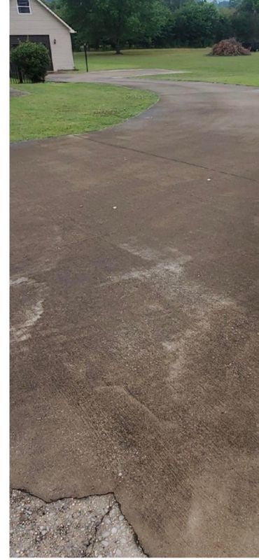 Driveway and Sidewalk Cleaning