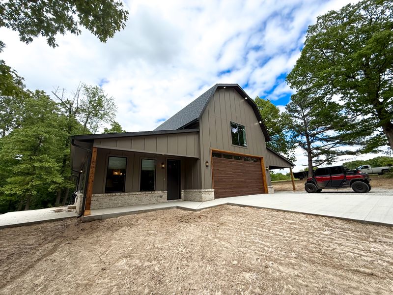 Black Walnut Builders' Stunning Custom Barndominium