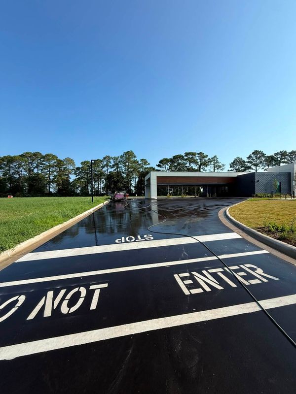 Driveway and Sidewalk Cleaning