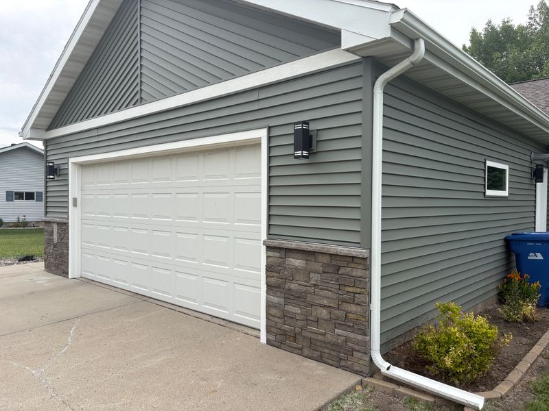 Exterior Stone Veneer