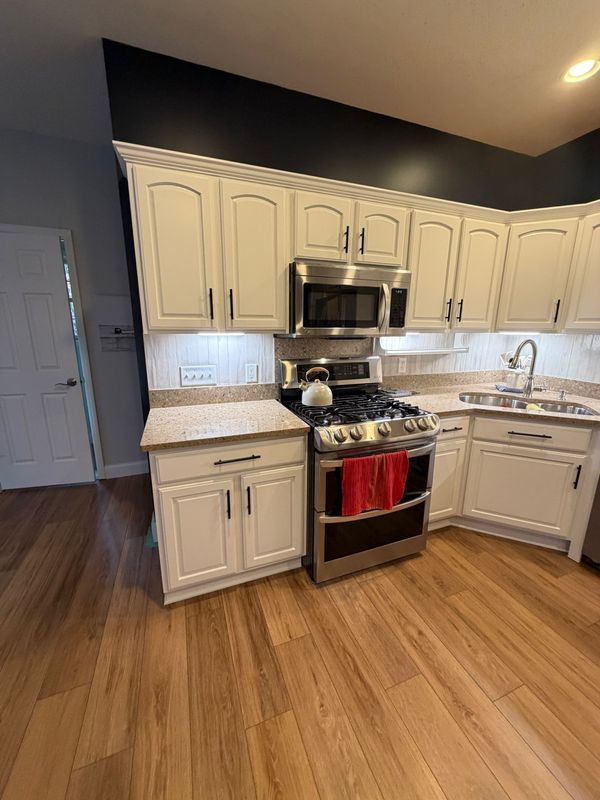 Kitchen and Cabinet Refinishing