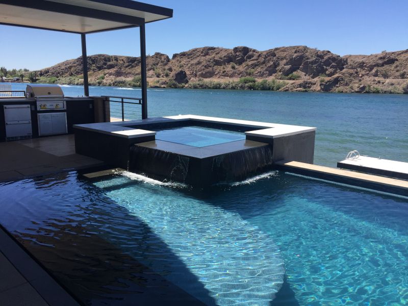Pool Cleaning & Maintenance