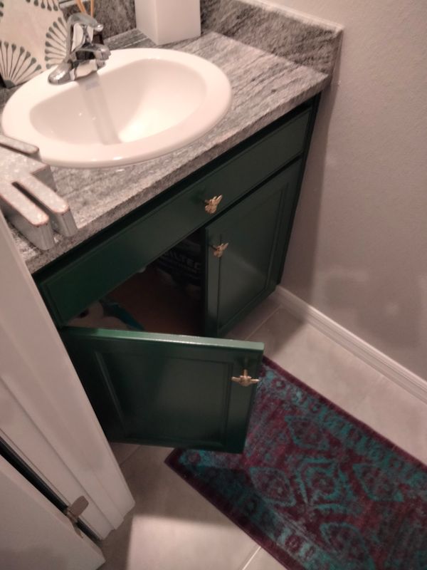 Cabinets 