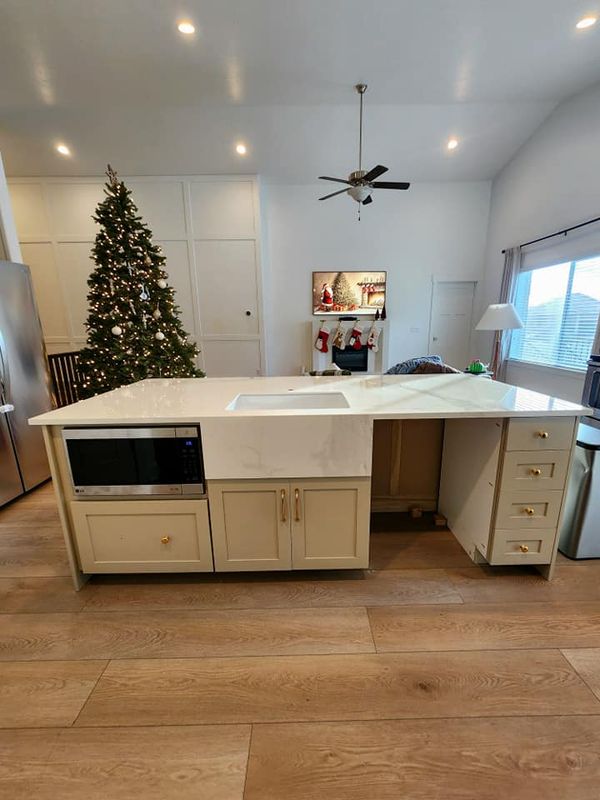 Cabinent Maker