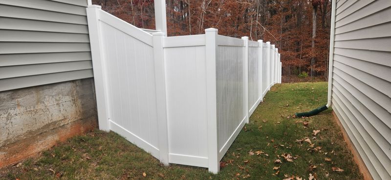 Vinyl Privacy Fence - Charlotte, NC