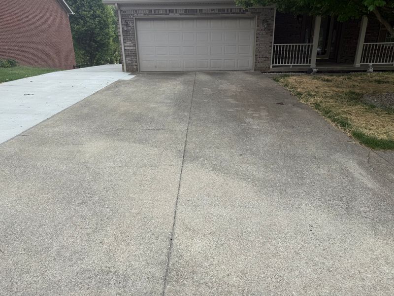 Driveway & Sidewalk Cleaning