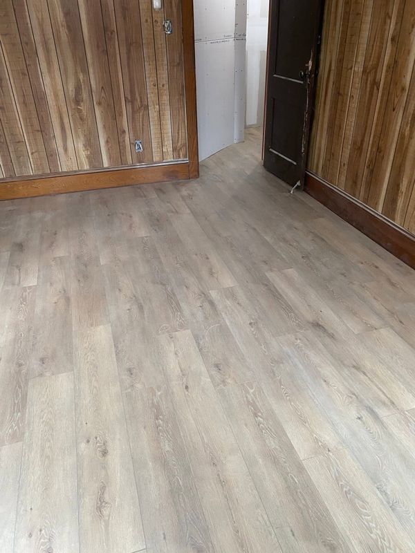 Vinyl and Laminate Flooring