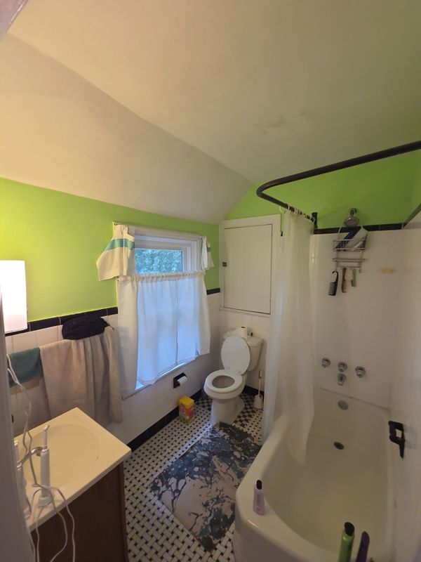 Interior Painting in Rutledge, PA (19070) | Bathroom, Office & Bedroom