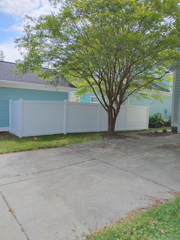 Vinyl fence 