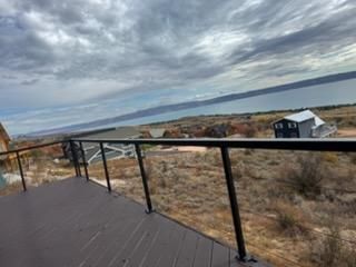 Custom decks & handrails