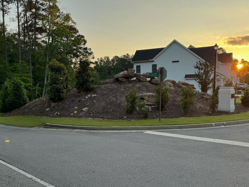 Mulch & Gravel Installation