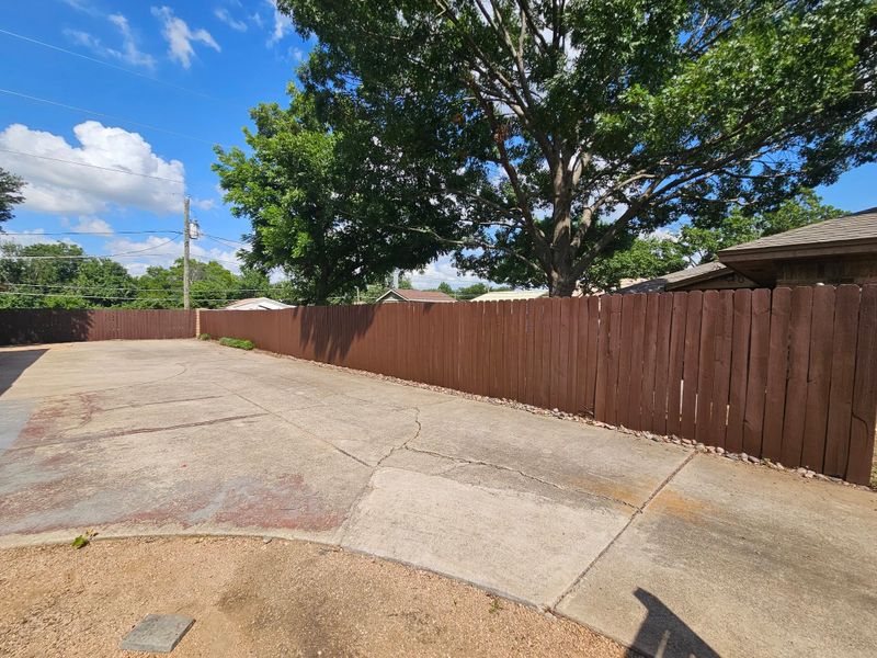 Fence Staining & Sealing