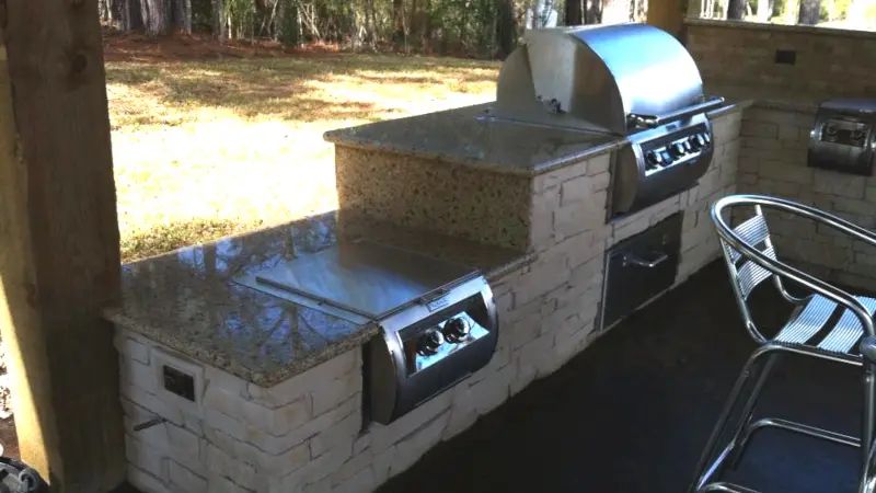 Outdoor Kitchen Construction