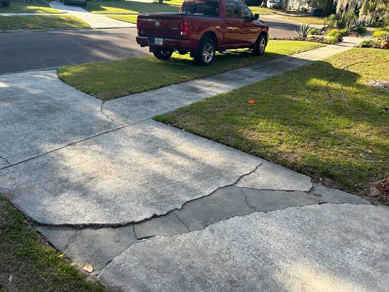 Driveway and Sidewalk Cleaning