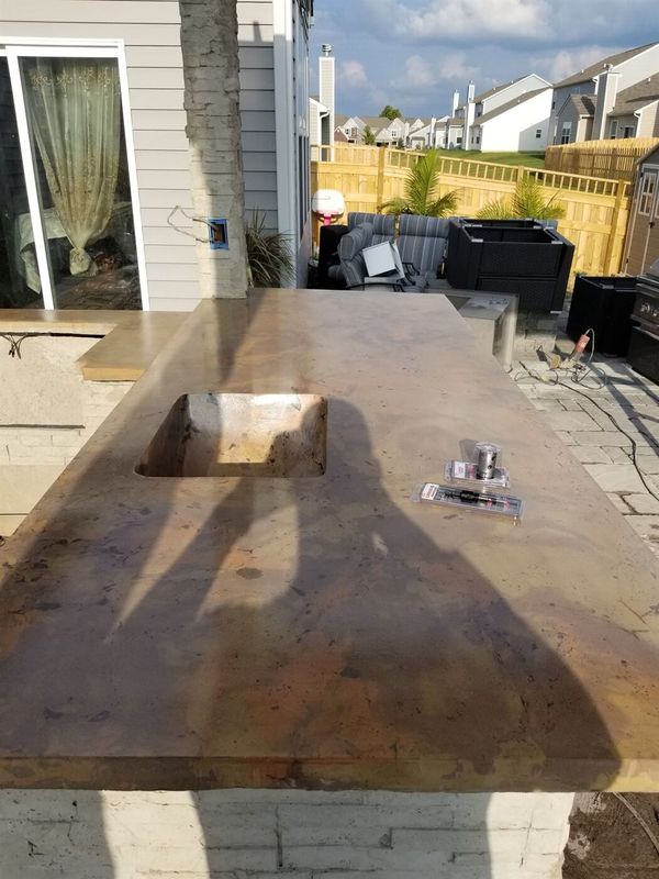 Outdoor Kitchens & Countertops