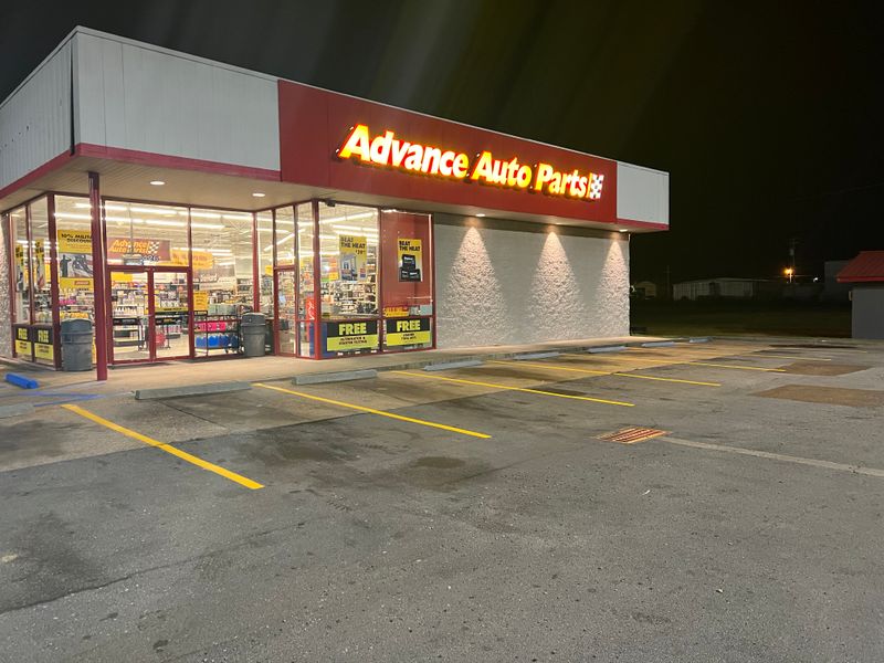 Parking Lot Line Striping/Asphalt Markings
